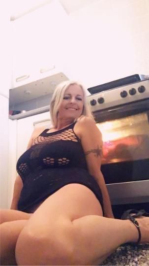 Independent companion Tona
 in Montgomery, Alabama - HoneyAffair